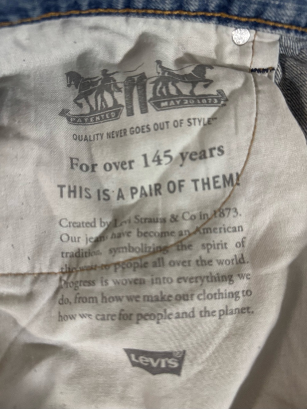 Levis Jeans - Picture 4 of 5